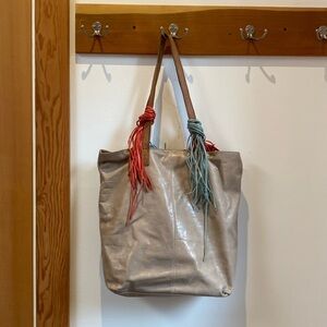 🤍 The Sak Palisades Leather Purse